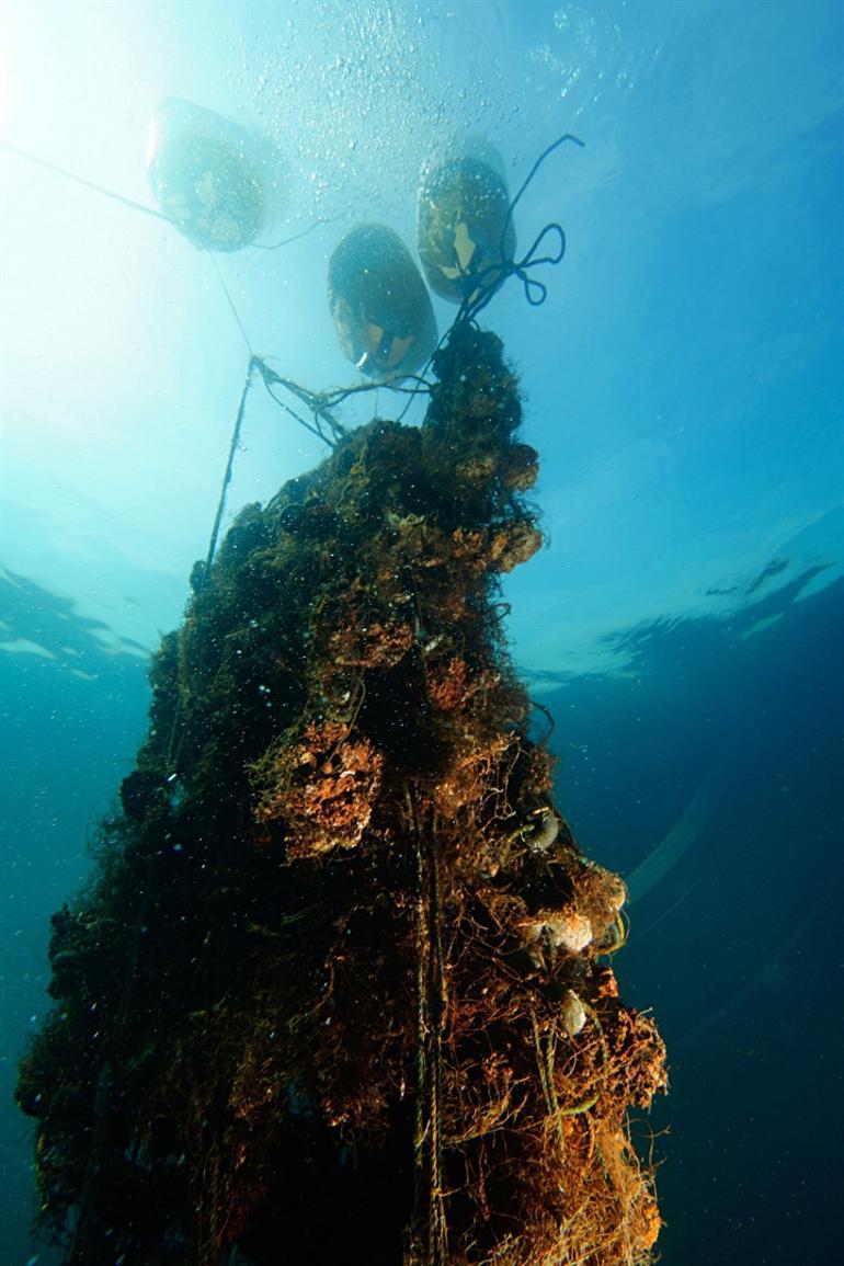 Local couple turns ghost nets into shopping bags