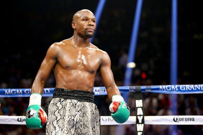 Floyd Mayweather, Youtuber rakibi için ringe dönüyor
