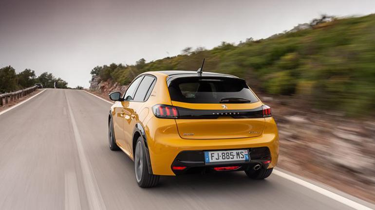 Yeni Peugeot 208 ile Karlı Bir İstanbul Günü Tanıştık