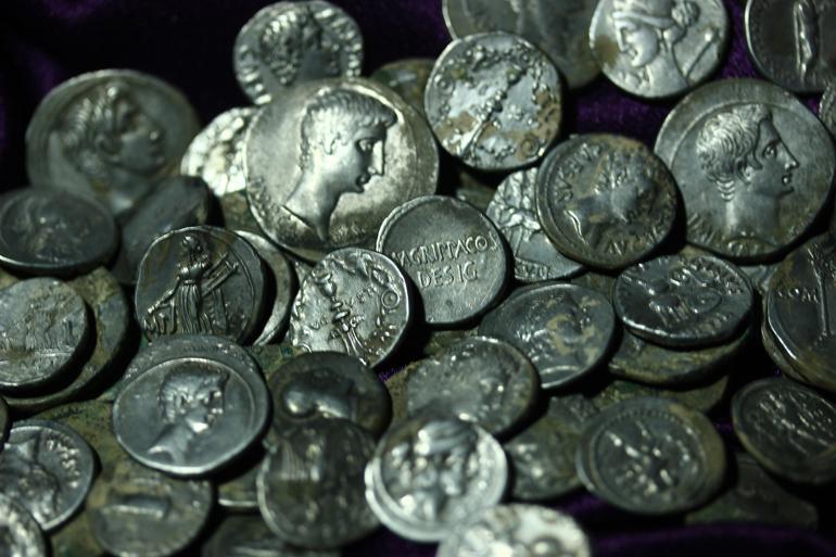 Roman silver coin collection found at Aizanoi