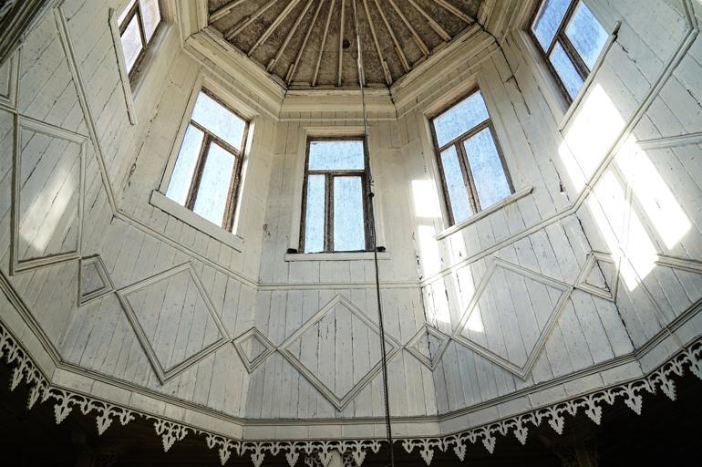 Historic Turkish bath in Istanbul put up for sale