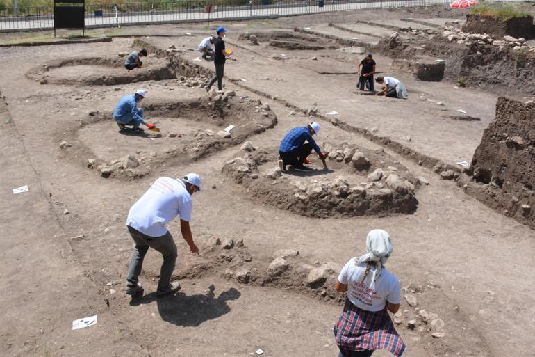Some 8,500-year-old human skeletons found in apartment yard