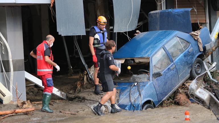 Son dakika haber... Sel felaketinde son durum... Her şey 5 dakikada oldu İşte Kastamonu Bozkurt, Bartın ve Sinoptaki yeni gelişmeler...