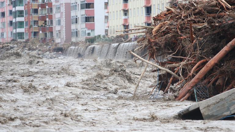 Son dakika haber... Sel felaketinde son durum... Her şey 5 dakikada oldu İşte Kastamonu Bozkurt, Bartın ve Sinoptaki yeni gelişmeler...