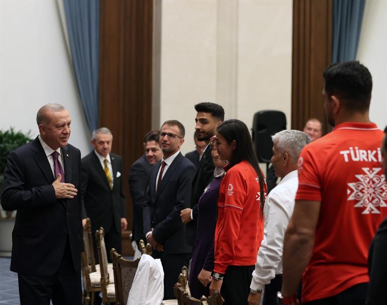 Erdoğan praises Olympic champ for promoting archery
