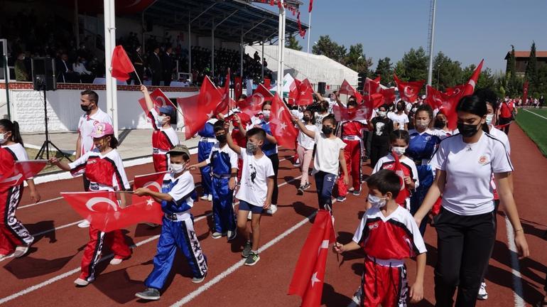 Nation marks Independence War victory