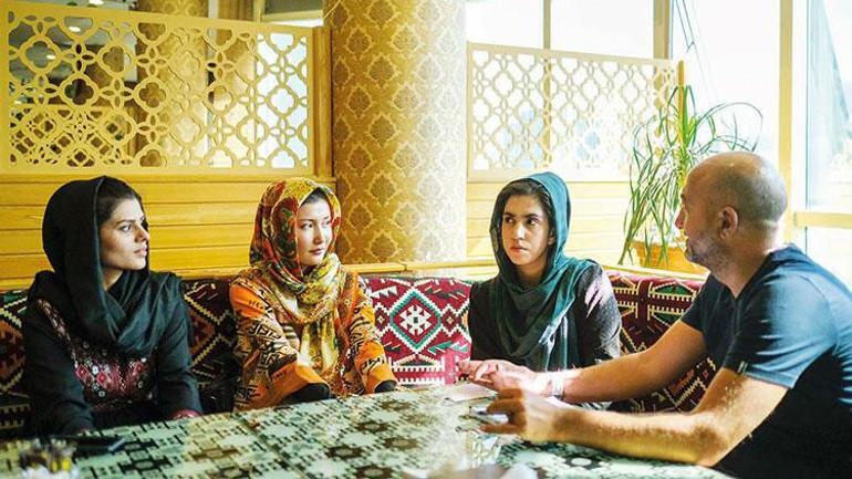 Afghan women vow to resist Taliban rules