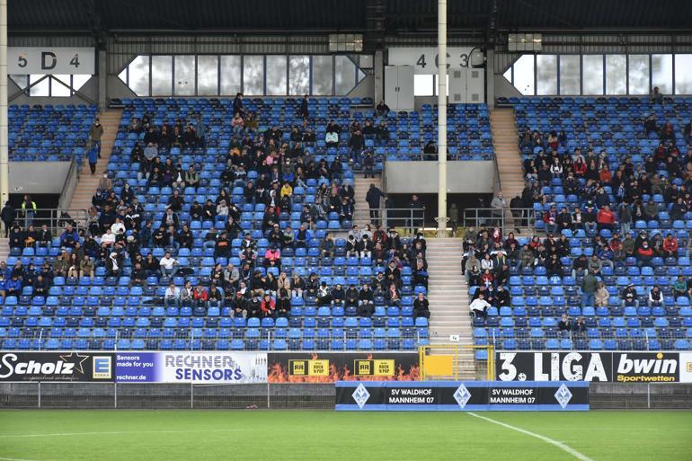 Irkçılığa üç gol