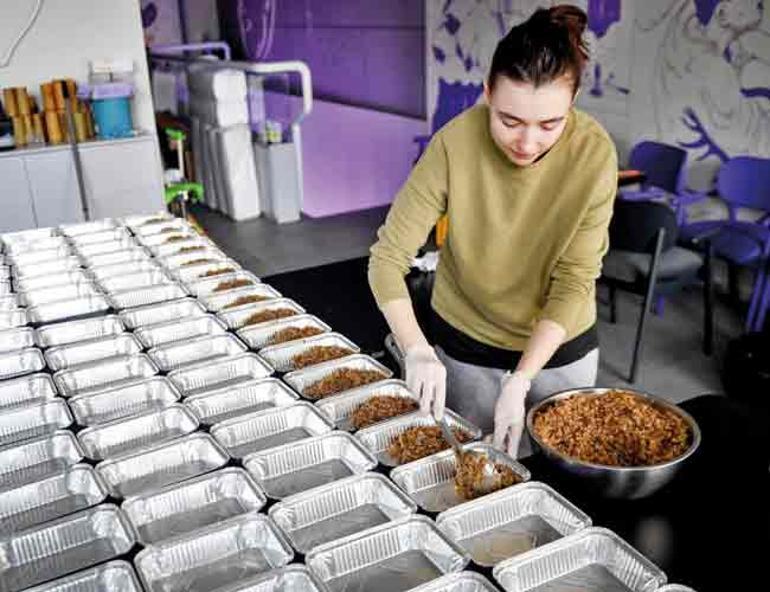 Turkish restaurant distributing food to hospitals, civilians in Kyiv