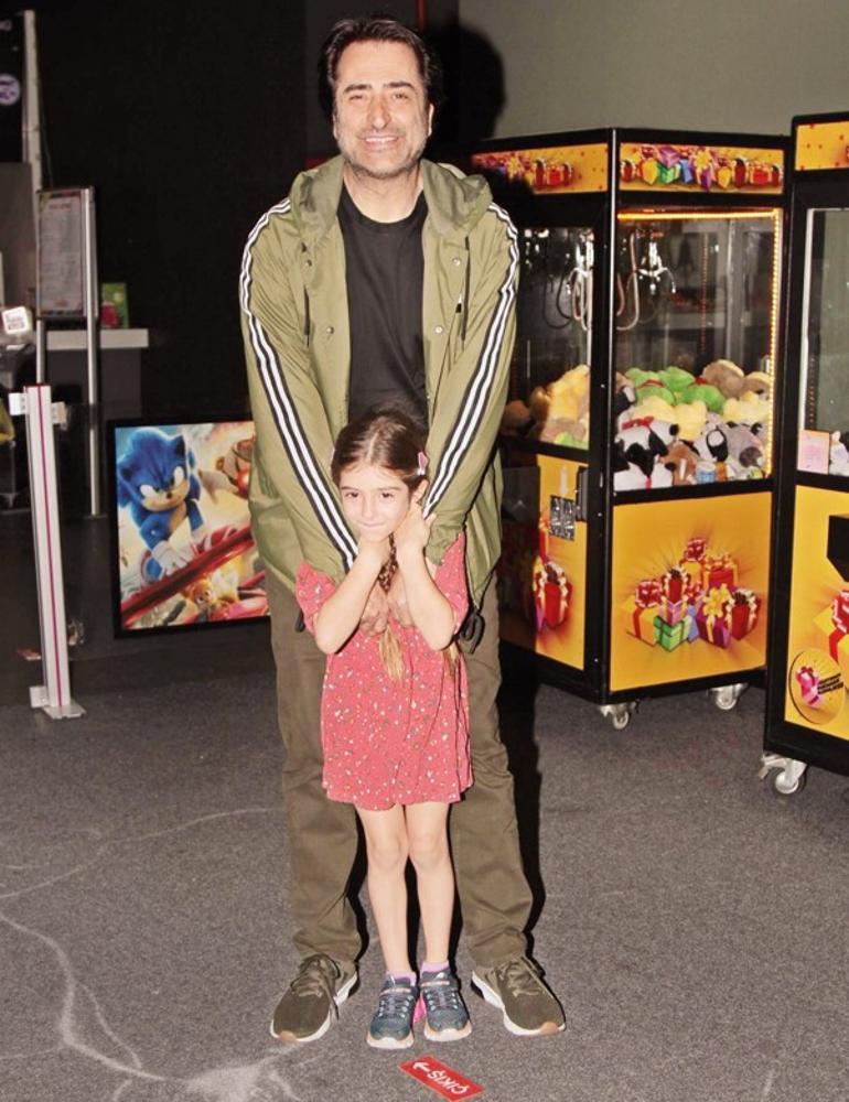 Kaçak âşıklar Flaşlar patlayınca paniklediler...