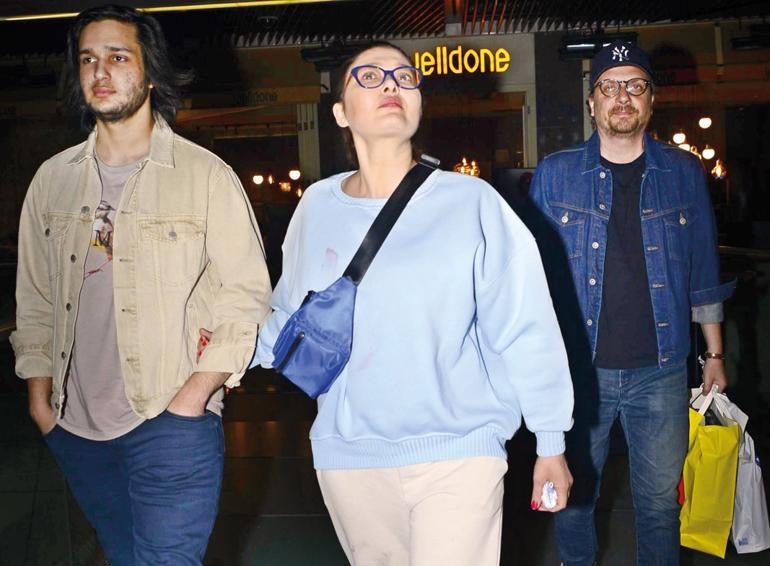 Kaçak âşıklar Flaşlar patlayınca paniklediler...