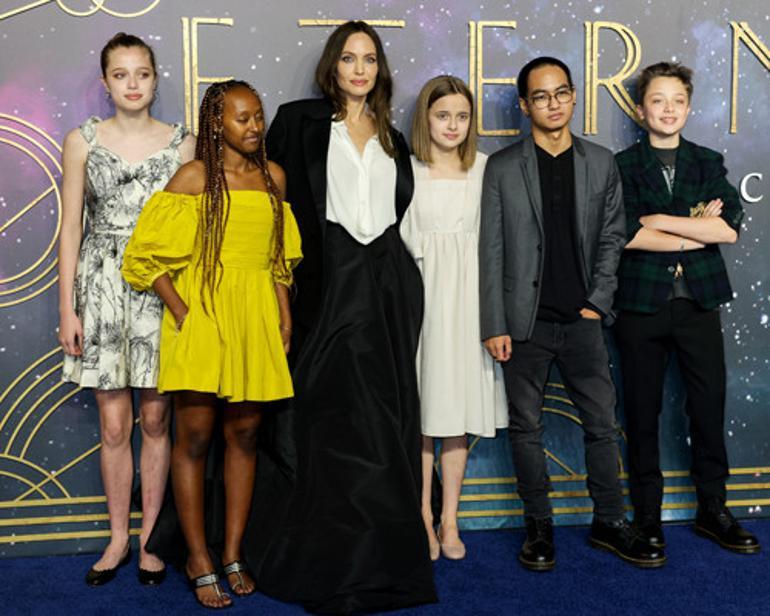 Artık elbise giyip makyaj bile yapıyordu: Shilohya asker tıraşı