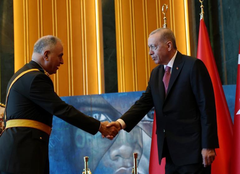 30 Ağustos Zaferinin 101. yılı... Cumhurbaşkanı Erdoğandan Anıtkabire ziyaret: Türkiye Yüzyılı vizyonumuzu hayata geçiriyoruz