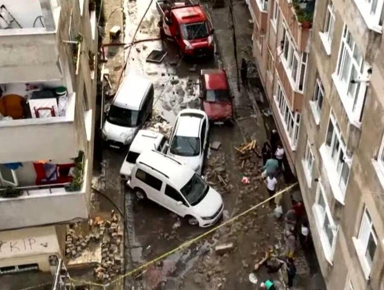 İstanbulda sel sonrası acı manzara: Her şey bitti, mahvolduk
