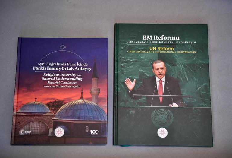 Erdoğandan BM liderlerine Aynı Coğrafyada Barış İçinde Farklı İnanış Ortak Anlayış ve BM Reformu kitapları