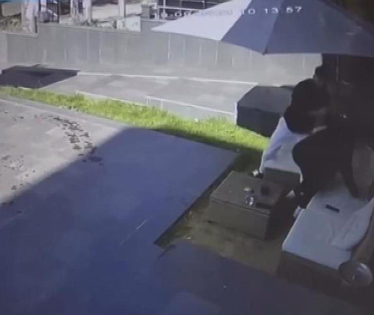 Şarkıcı Ece Ronayın yardım çığlığı: Defalarca ölüm tehdidi aldım