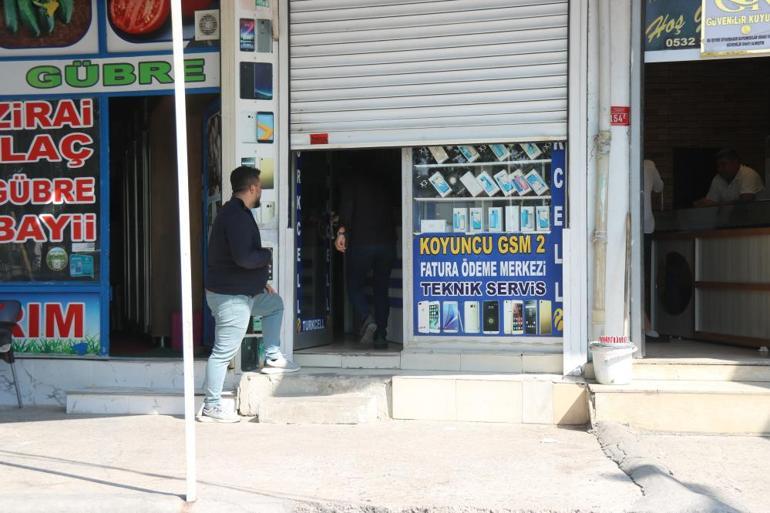 95 yaşındaki Fuat dede, hayalet binada tek başına yaşıyor... Herkes evini terk etti, o dışarı adımını atmıyor