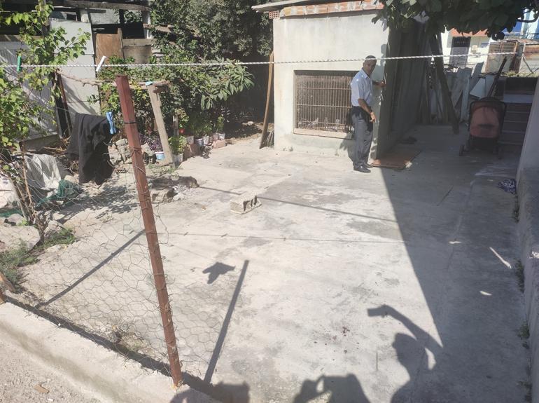 Adanada torun dehşeti kamerada: Babaannesini ve dedesini öldüresiye darbetti