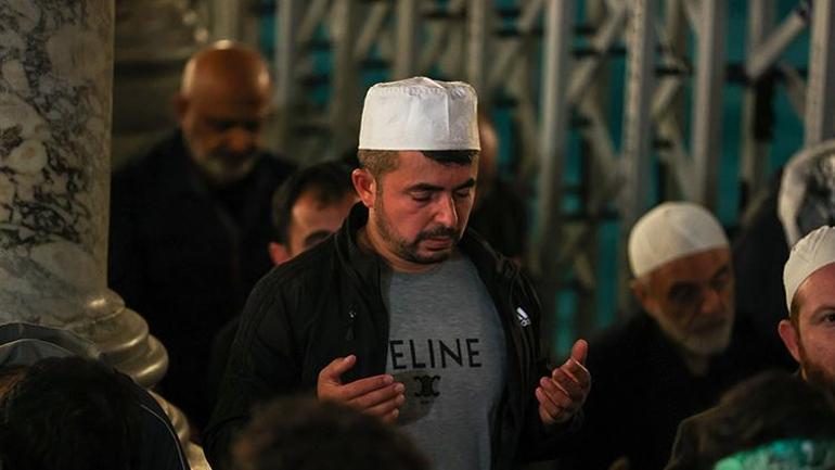 Diyanet İşleri Başkanı Ali Erbaş, Ayasofya Camii’nde Filistinliler için dua etti