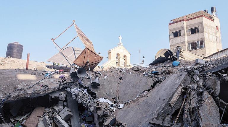 İsrail katliamda sınır tanımıyor... İnsana dair ne varsa bombalıyor: 1 gecede 100 saldırı