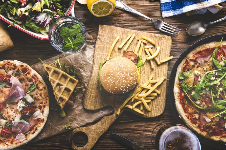 Patates, pizza ve hamburgerin serbest olduğu diyet: OMAD 24 saatte tek öğün yemek ne kadar sağlıklı