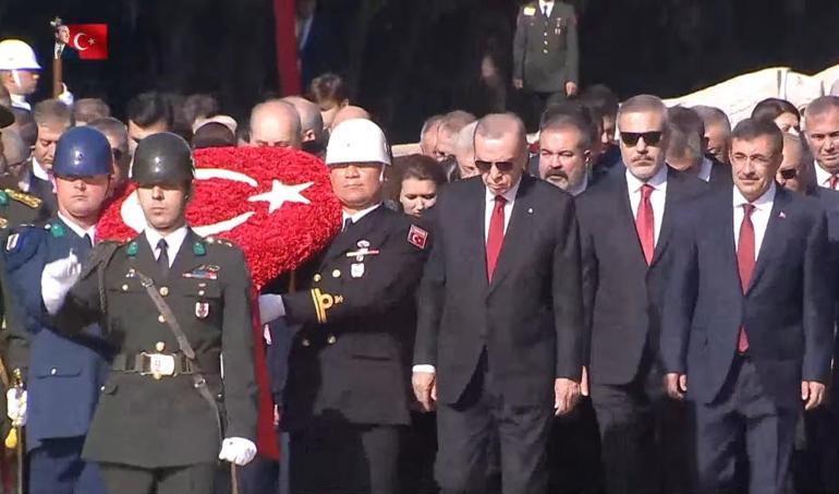 Cumhuriyet 100 yaşında... Erdoğan ve beraberindeki devlet erkânı  Anıtkabir'de - Son Dakika Haberleri İnternet