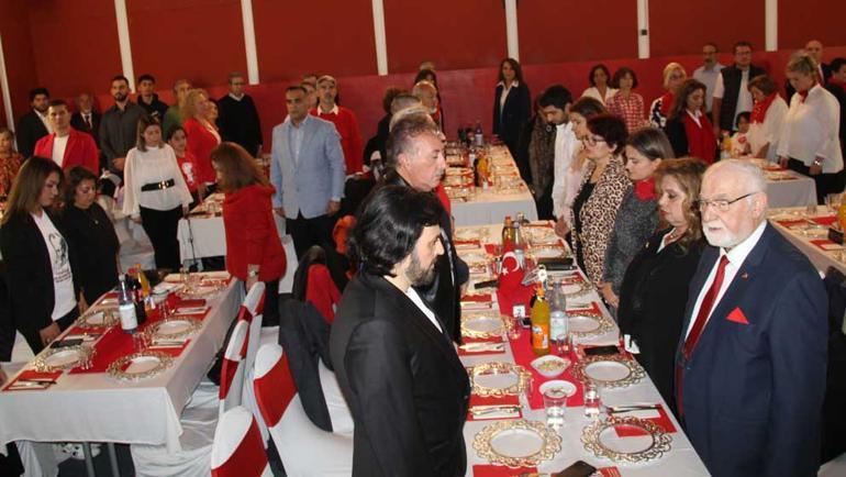 ‘Cumhuriyet, altın tepside sunulmuş bir hediyedir’