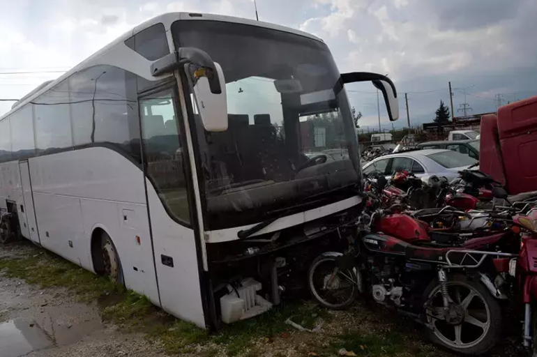 Binlerce otomobil çok ucuza bugün satışa çıkıyor Uzman isim konuştu, fiyatlar düşecek mi İşte satıştaki araçların listeleri...