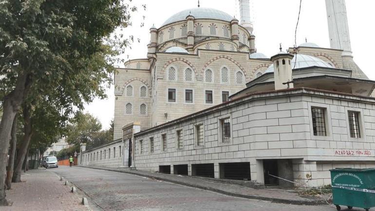 Bahçelievlerdeki 85 metrelik minareler kısaltıldı