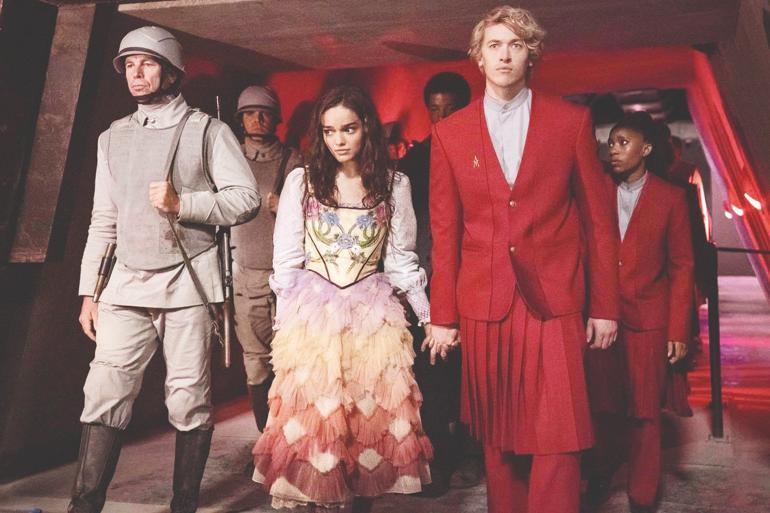 Diktatör Snow’un gençliğini merak edenlere...