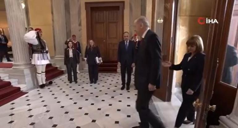 Erdoğanı selamlama şekli gündem olmuştu Yunan bakandan açıklama