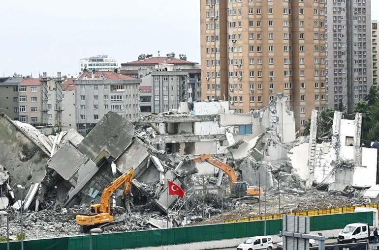 İstanbul’un hafızasıydı... Tercüman binası 49 yaşında yıkıldı