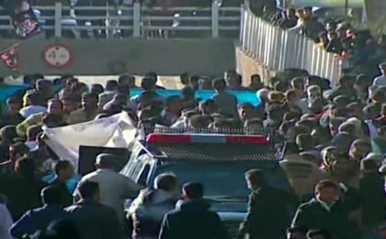 Son dakika... İranda Kasım Süleymaninin mezarı yakınında art arda patlamalar: Çok sayıda ölü ve yaralı var