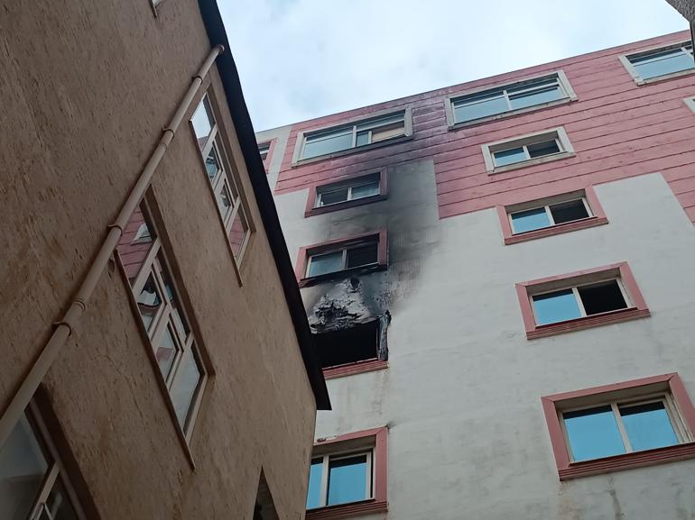 Batmanda hastanede panik anları: Psikiyatri hastası kaldığı odayı ateşe verdi... 20 hasta tahliye edildi