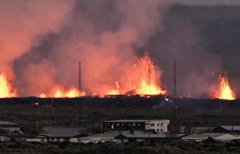 İzlanda cehennemi yaşıyor: Lavlar kasabaya ulaştı, evler alev aldı