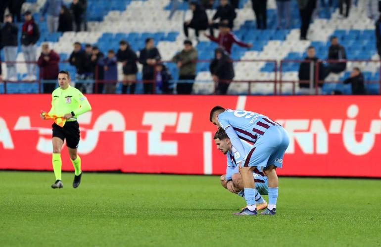 Kasımpaşaya kaybeden Trabzonsporda istifa depremi Tribünler hem yönetimi hem oyuncuları protesto etti