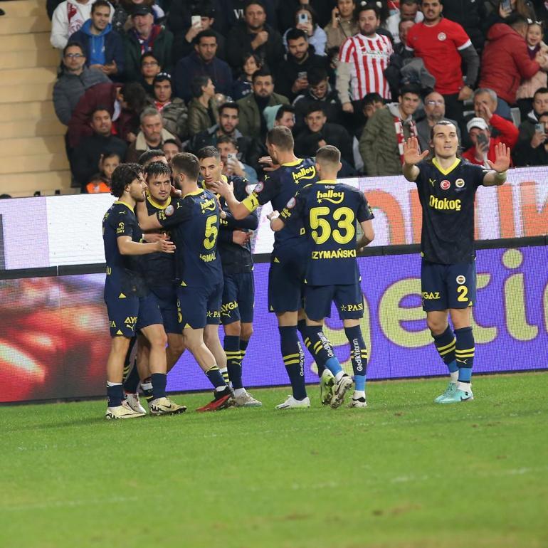 Zwyciężył Antalyaspor-Fenerbahçe.