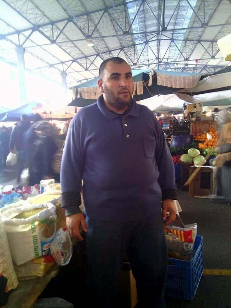 Namazdan ��kan gen�, cami avlusunda arkada�� taraf�ndan �ld�r�ld�