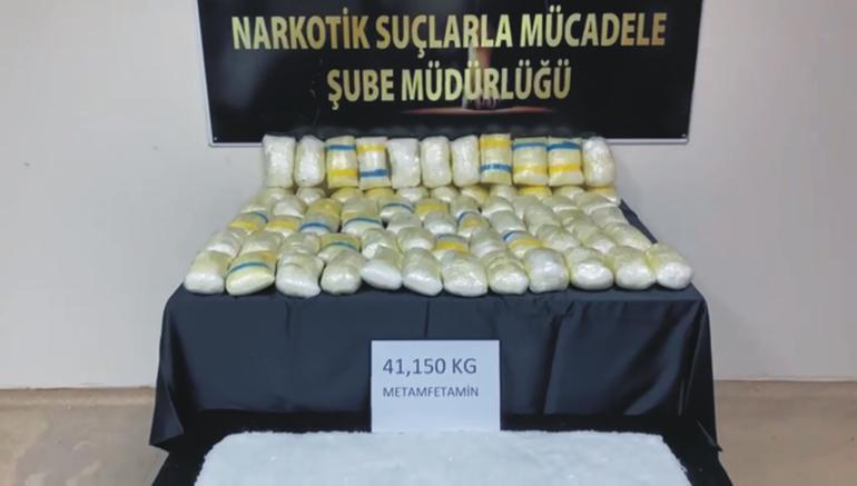 Osmaniye'de elma y�kl� kamyondan 40 milyon liral�k uyu�turucu ��km��t�! 3 ki�i hakk�nda tutuklama karar�