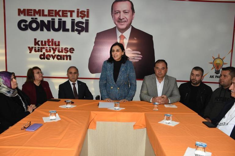 Yeniden Refah Partisinden istifa eden ilçe başkanı AK Partiye katıldı