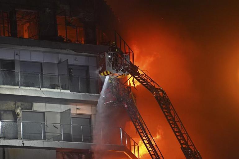 İspanya cehennemi yaşadı Valencia yangınında bilanço artıyor: Binadan sağ çıkan olmayacak