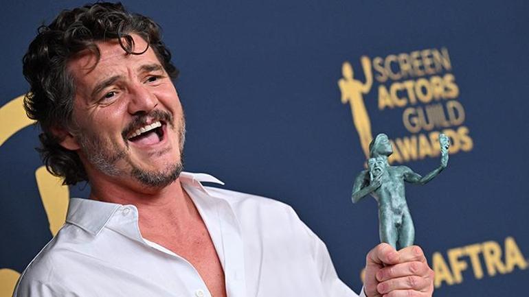 Oscarın habercisi SAG Ödüllerinde sürprizler gecesi... Yıldız oyuncu sahneye sarhoş çıktı Kazandığına inanamayıp hemen kaçtı