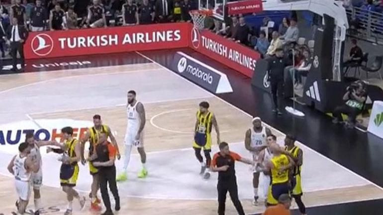 Real Madrid - Fenerbahçe Beko maçında parke bir anda karıştı Campazzo, Nick Calathesin yakasına yapıştı...