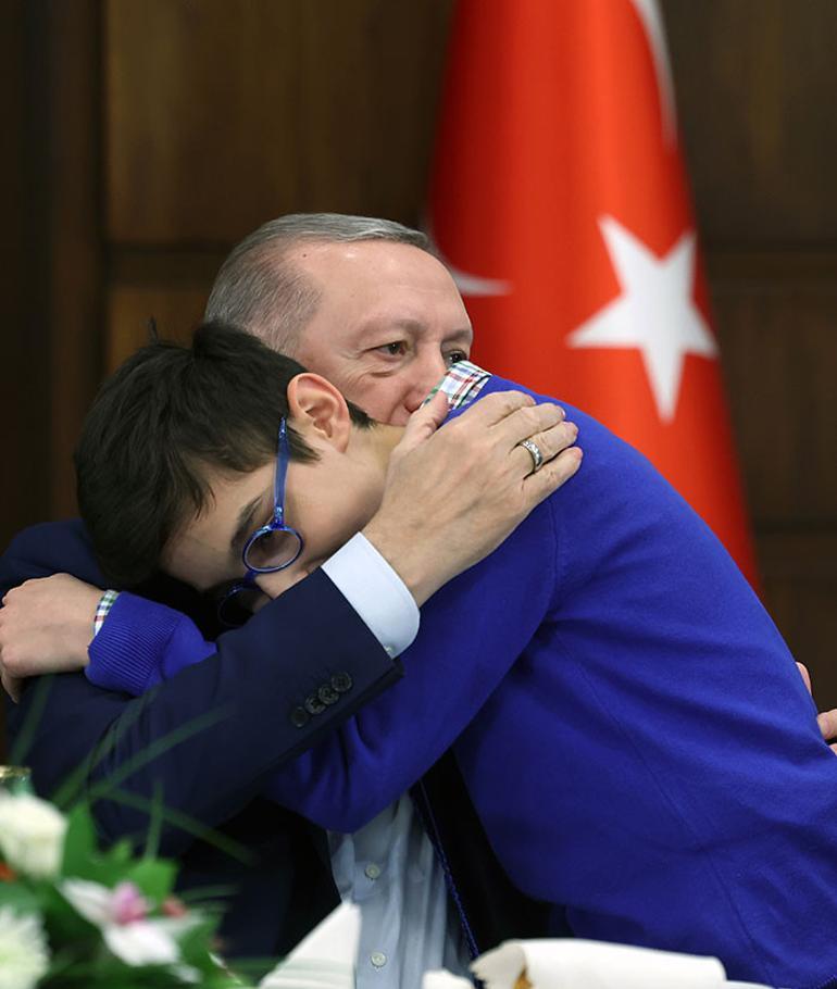 Son dakika: Cumhurbaşkanı Erdoğan: Teröre karşı verdiğimiz mücadele milli bir şahlanış