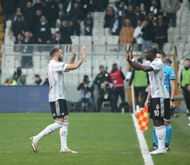 Beşiktaş - Antalyaspor maçında inanılmaz son Mert Günok penaltı kazandırdı, Rashicanın ayağı kayınca gol geçersiz sayıldı