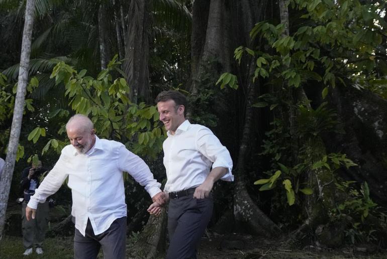 Macron ve Lulanın fotoğrafları sosyal medyayı salladı