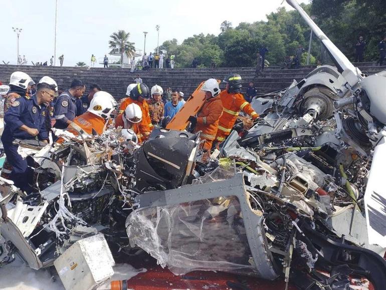 Malezyada helikopter faciası 10 kişi hayatını kaybetti