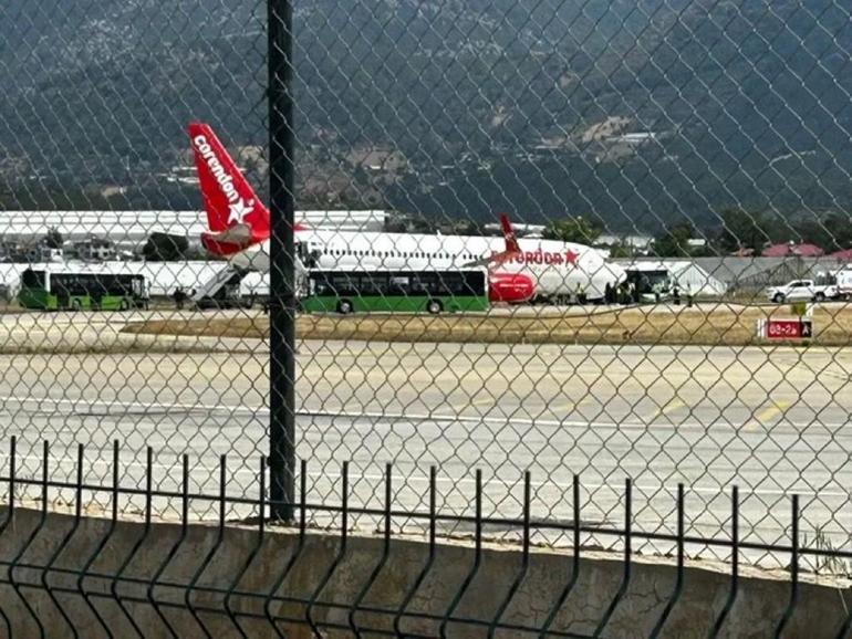Antalyada faciadan dönüldü Bir uçak daha gövdesi üzerine iniş yaptı... Ulaştırma ve Altyapı Bakanlığından ilk açıklama
