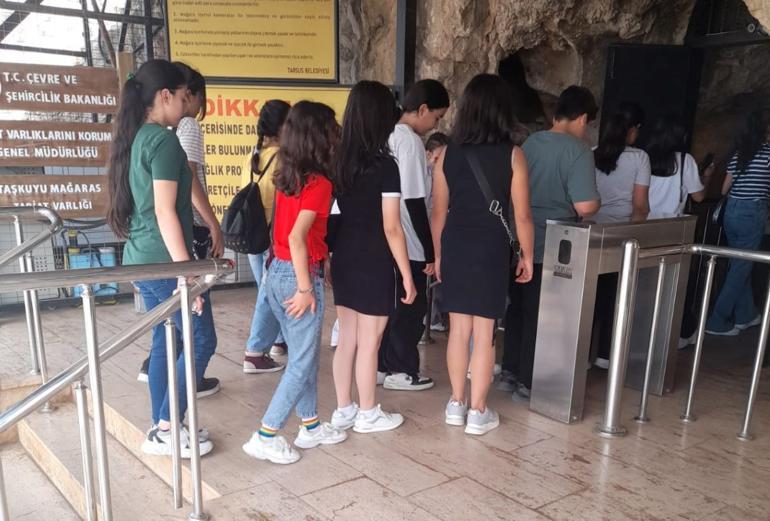 Çoban tesadüfen buldu, turistler akın ediyor