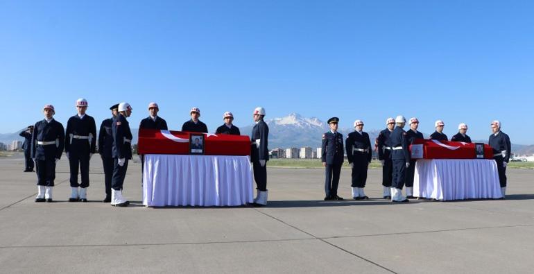 Canlarını hiçe saymışlar 2 pilot şehit olmuştu... Düşen uçağa müdahale eden vatandaş o anları anlattı